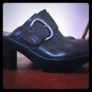BORN Leather Heel Clog Mule Slip On Open Back